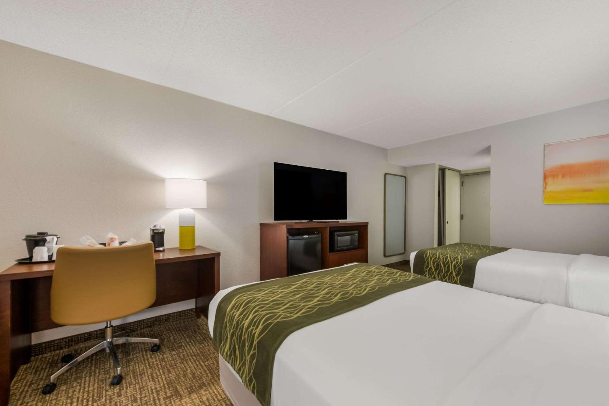 Comfort Inn Newport News - Hampton I-64 Buitenkant foto