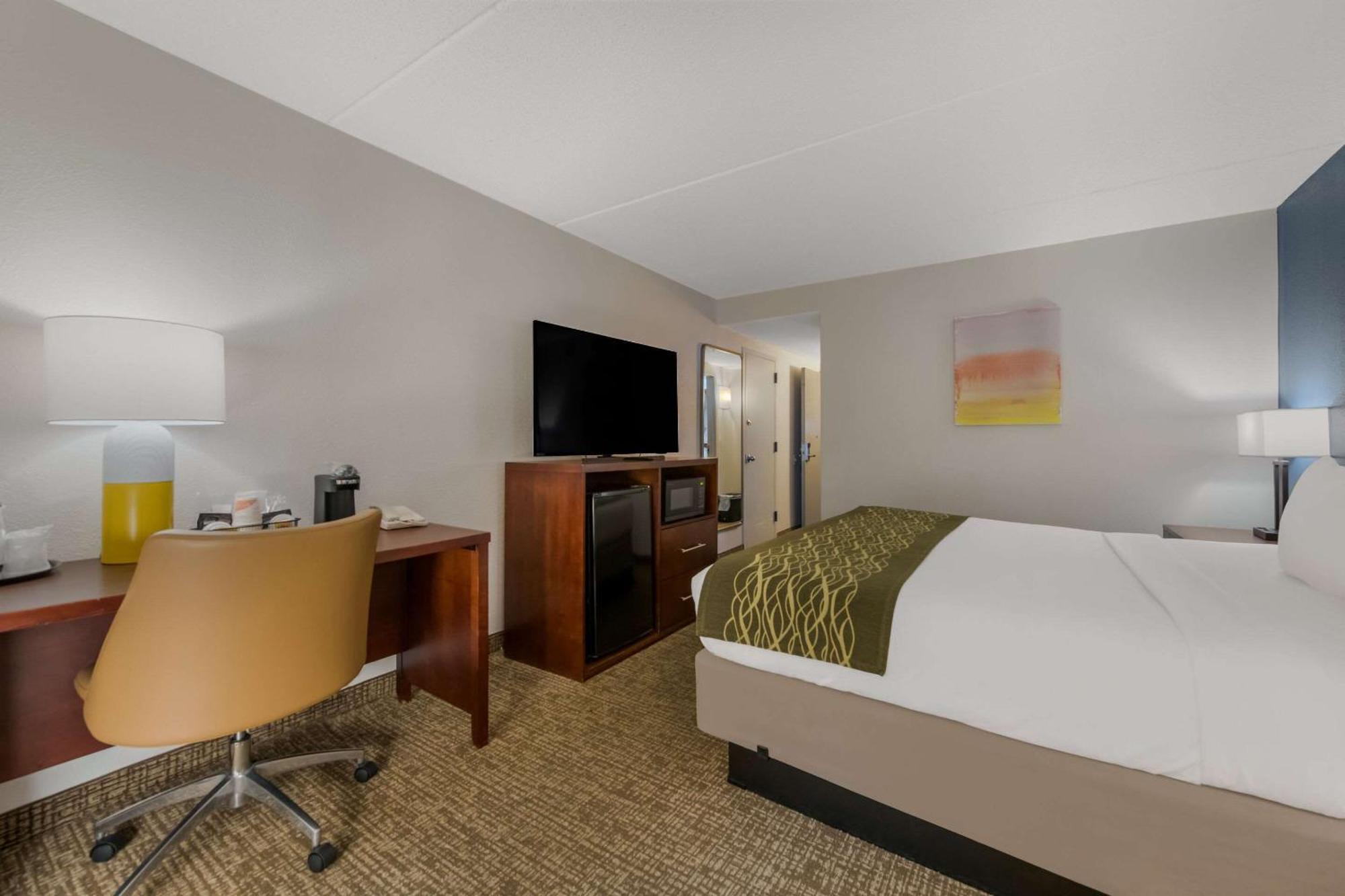 Comfort Inn Newport News - Hampton I-64 Buitenkant foto